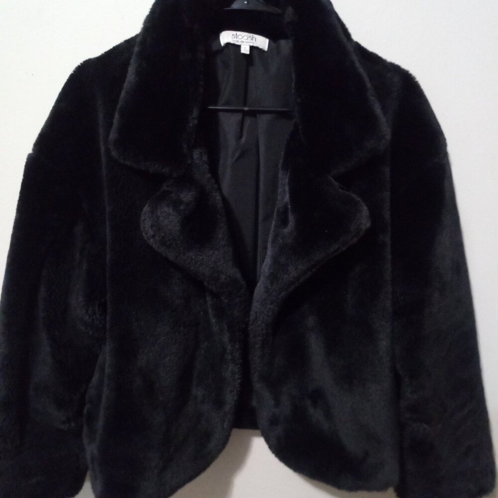 🧥 Women’s Winter Jacket – Size Large | Warm & Stylish